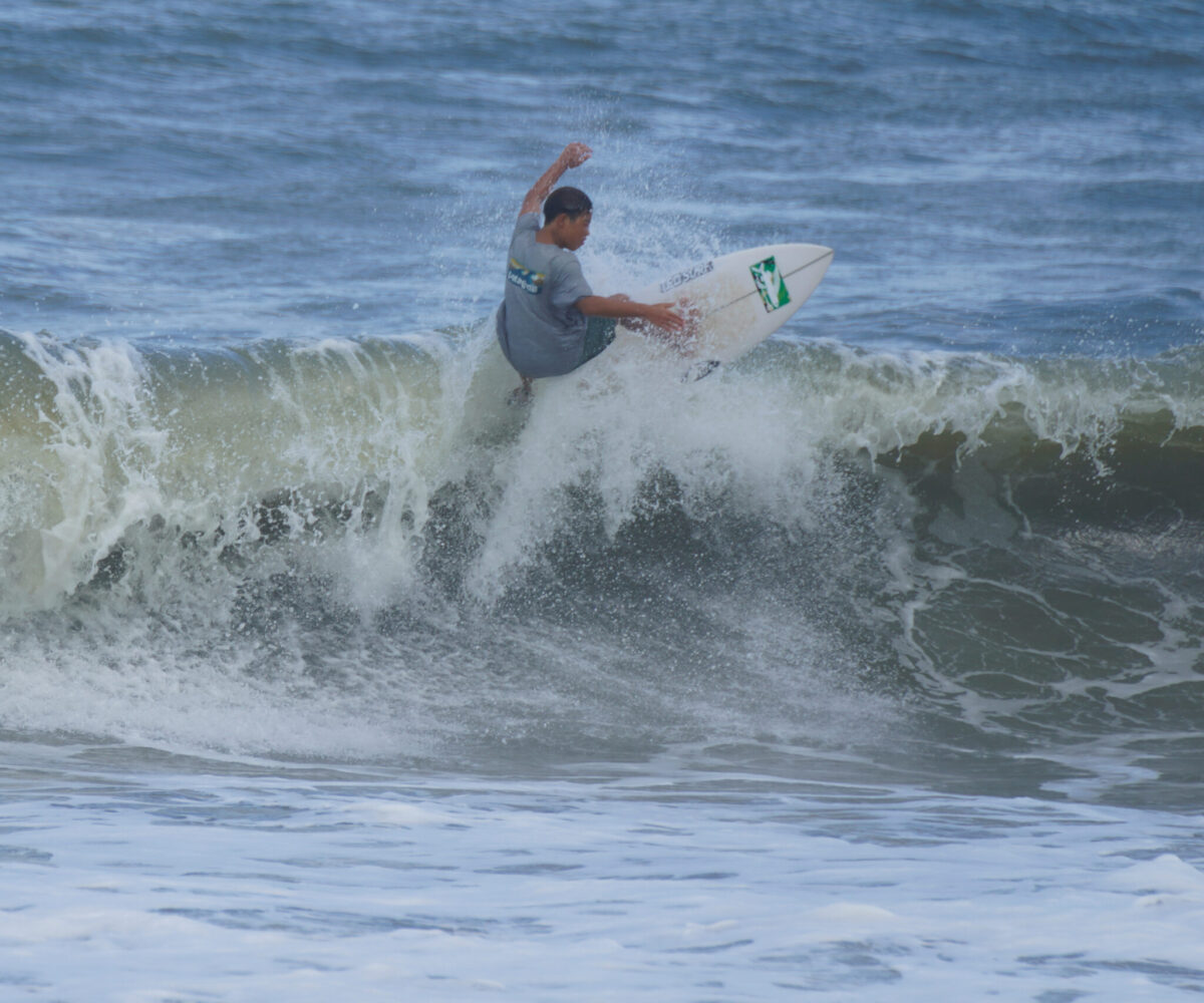 SURFING DAY